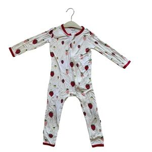 Kyte Baby Strawberry Zipper Bamboo Pajama Sleeper Size 3T